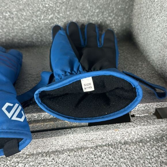 Dare 2b Children's Impish Waterproof Insert Insulated Textured Grip Wrist Gloves - Picture 4 of 5